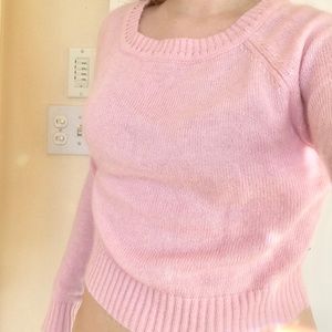 Cropped pink sweater
